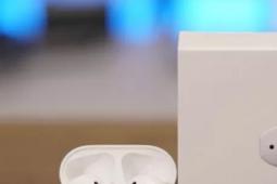 采用黑色选项更新生产的AirPods 并在春季推出AirPower