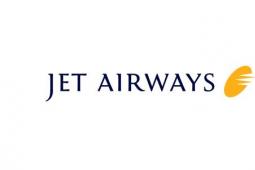 Jet Airways的员工抗议德里的延迟付款