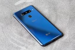 LG V40 2019年的2018智能手机