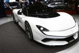 比战斗机更快价值250万美元的Pininfarina Battista电动超级跑车在纽约亮相