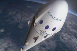 观看SpaceX从太空返回后在海上的一艘船上捕捉火箭整流罩