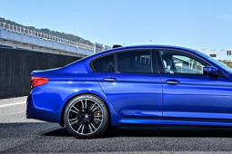 专为新款BMW M5设计的倍耐力P Zeros