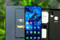 Vivo NEX 2在第一个神秘的开箱视频中双显示