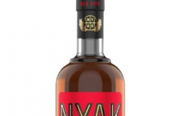 NYAK Cognac与艺术家YoungMA合作推出限量版红色VSOP